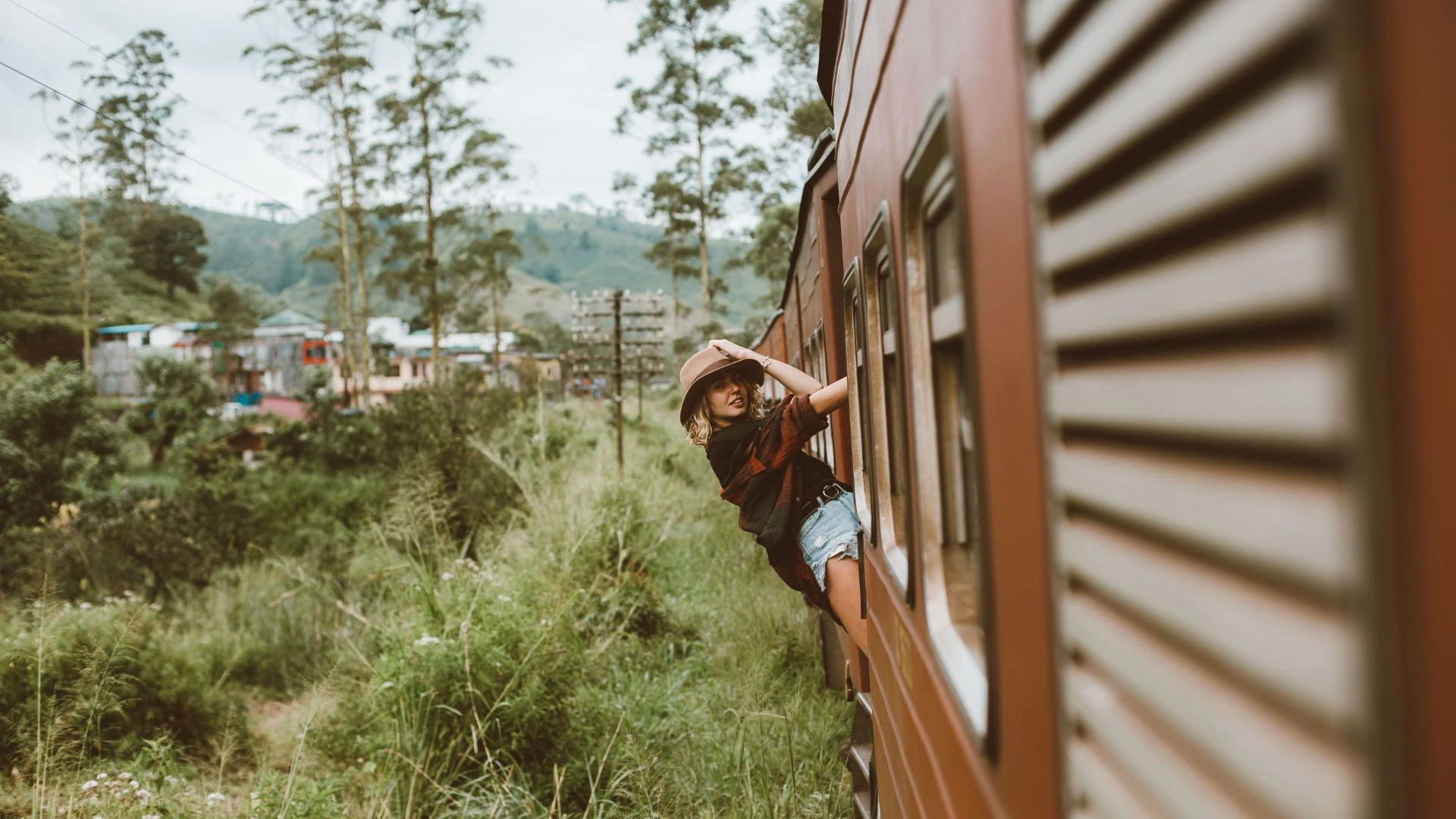 Ella — Āvara Journeys